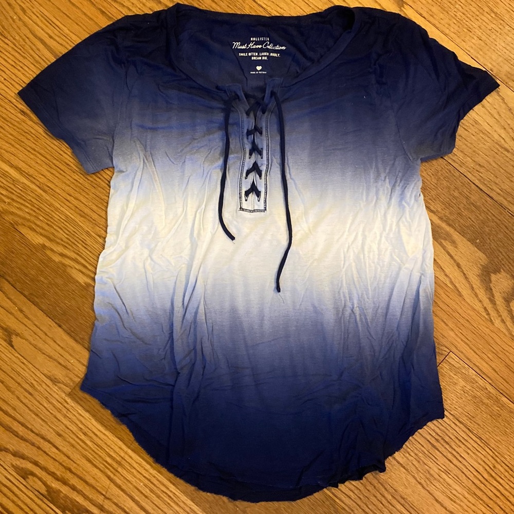 Hollister Blue and White Ombré Must Have Tee Shirt
